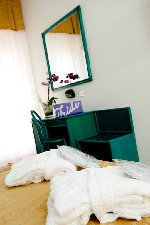 Hotel Iride & Spa Cesenatico Esterno foto