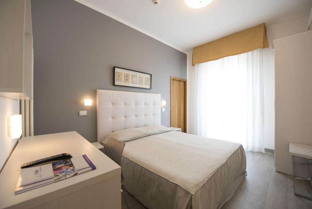 Hotel Iride & Spa Cesenatico Esterno foto