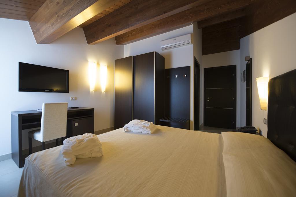 Hotel Iride & Spa Cesenatico Esterno foto