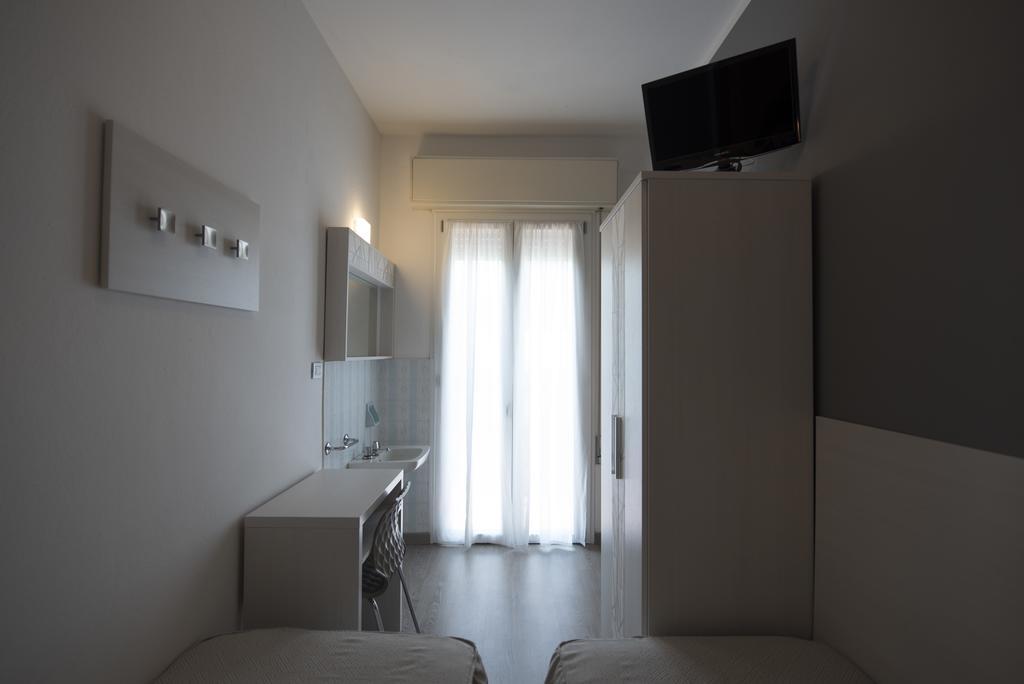 Hotel Iride & Spa Cesenatico Esterno foto